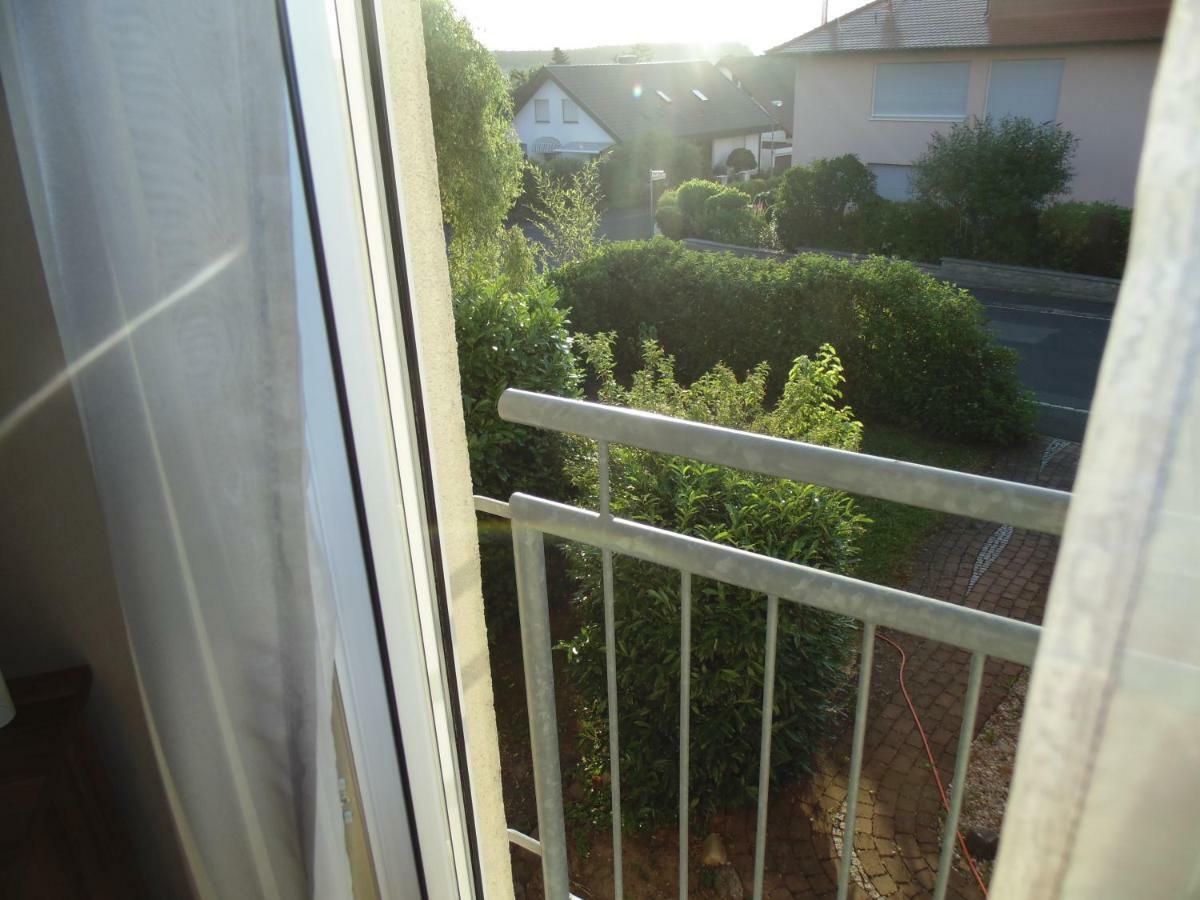 Lichtdurchflutetes Zimmer - Marienberg Waldbuttelbrunn Exterior foto